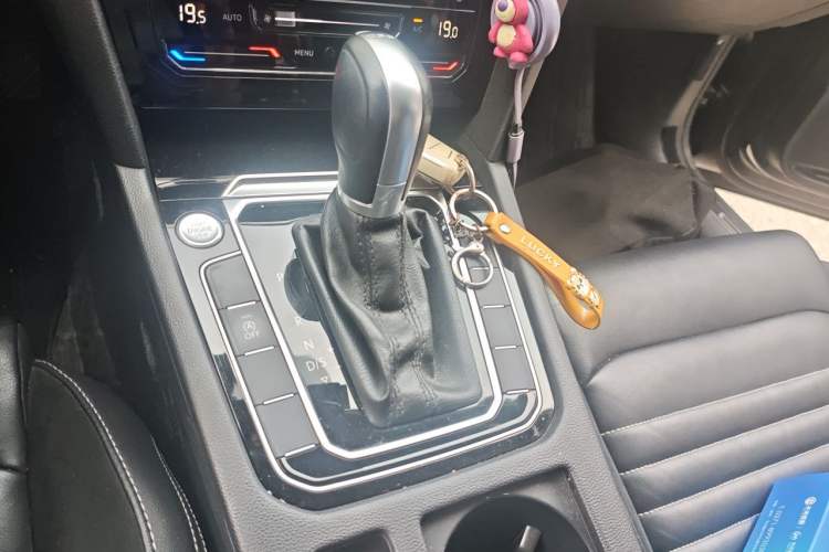 Used Volkswagen Magotan 2020 330TSI DSG Leading Model Gear Lever