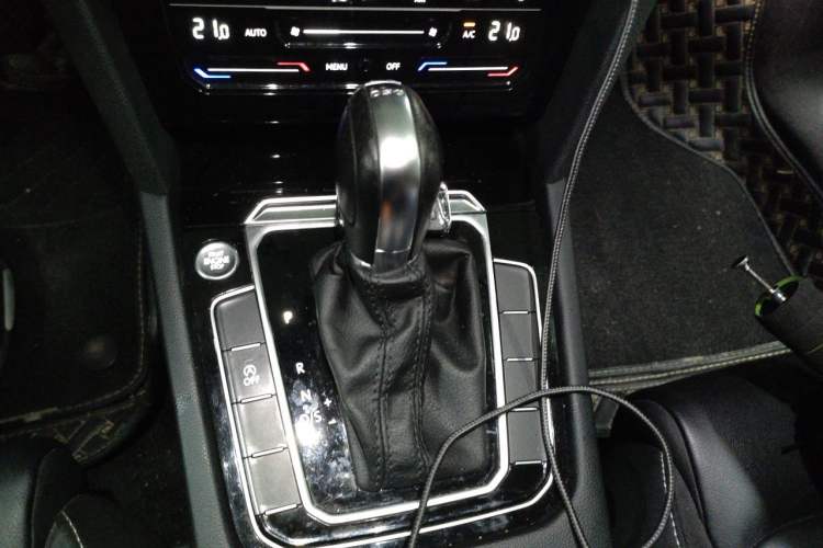 Used Volkswagen Magotan 2020 330TSI DSG Leading Model Gear Lever