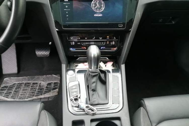 Used Volkswagen Magotan 2020 330TSI DSG Leading Model Gear Lever