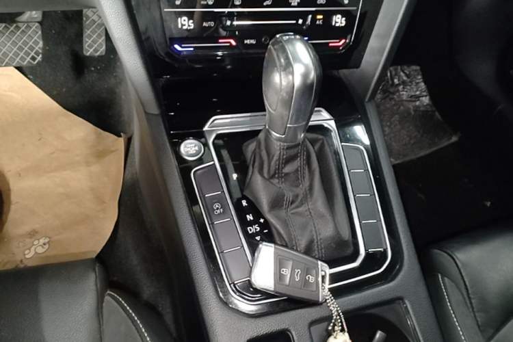 Used Volkswagen Magotan 2020 330TSI DSG Leading Model Gear Lever