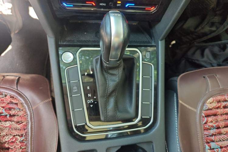 Used Volkswagen Magotan 2020 330TSI DSG Luxury Edition Gear Lever