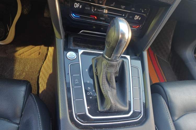 Used Volkswagen Magotan 2020 330TSI DSG Leading Model Gear Lever