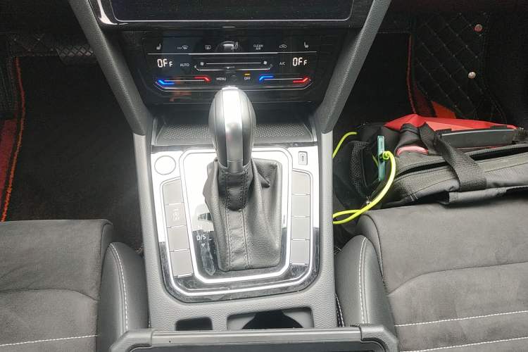 Used Volkswagen Magotan 2020 330TSI DSG Luxury Edition Gear Lever