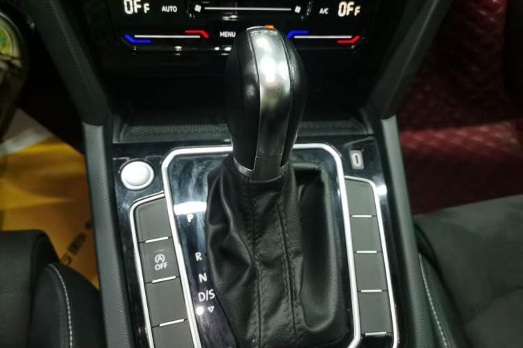 Used Volkswagen Magotan 2020 330TSI DSG Luxury Edition Gear Lever