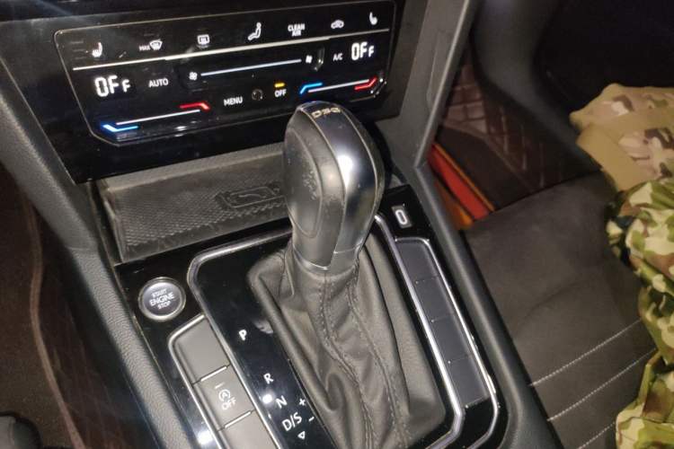 Used Volkswagen Magotan 2020 330TSI DSG Luxury Edition Gear Lever