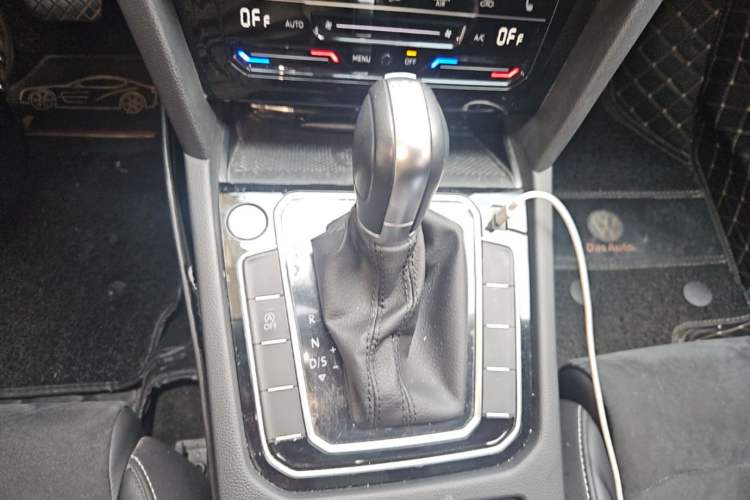 Used Volkswagen Magotan 2020 330TSI DSG Luxury Edition Gear Lever