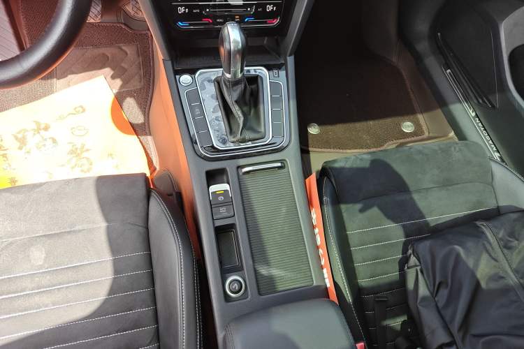 Used Volkswagen Magotan 2020 330TSI DSG Luxury Edition Gear Lever