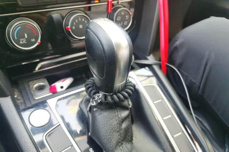 Used Volkswagen Magotan 2020 280TSI DSG Comfort Edition Gear Lever