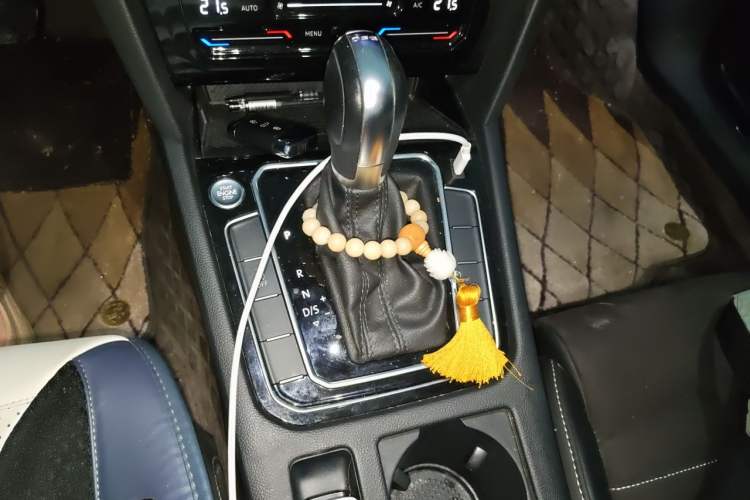 Used Volkswagen Magotan 2020 330TSI DSG Luxury Edition Gear Lever
