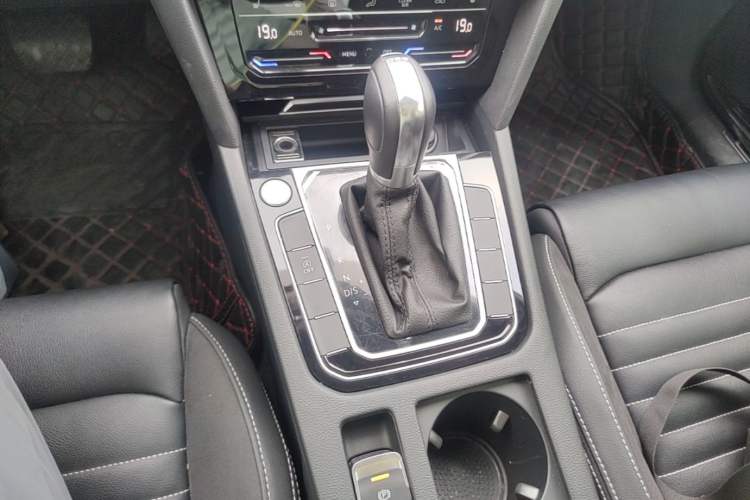Used Volkswagen Magotan 2020 330TSI DSG Leading Model Gear Lever