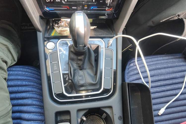 Used Volkswagen Magotan 2020 330TSI DSG Luxury Edition Gear Lever