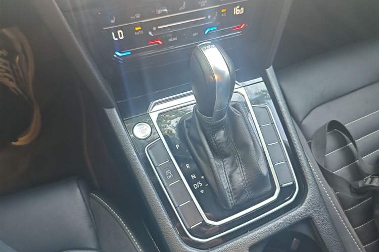 Used Volkswagen Magotan 2020 330TSI DSG Leading Model Gear Lever