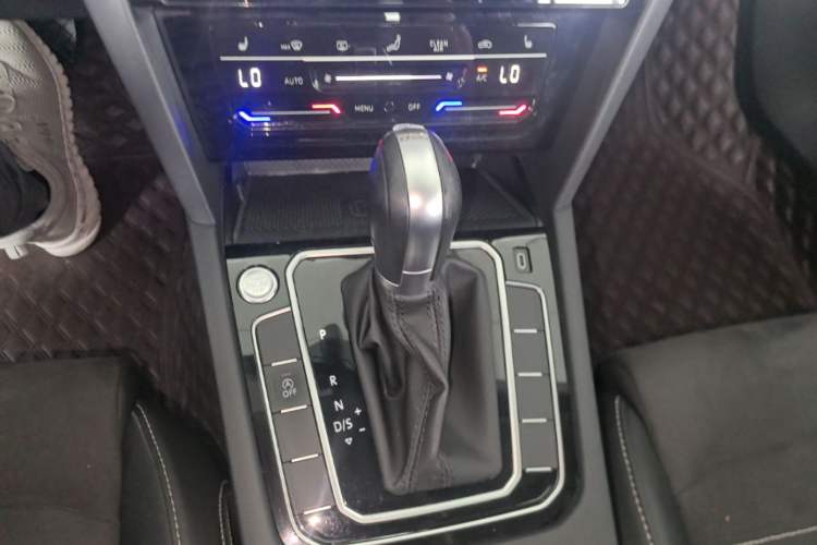 Used Volkswagen Magotan 2020 330TSI DSG Luxury Edition Gear Lever