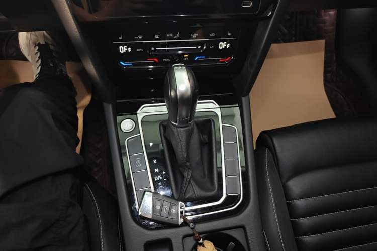 Used Volkswagen Magotan 2020 330TSI DSG Leading Model Gear Lever