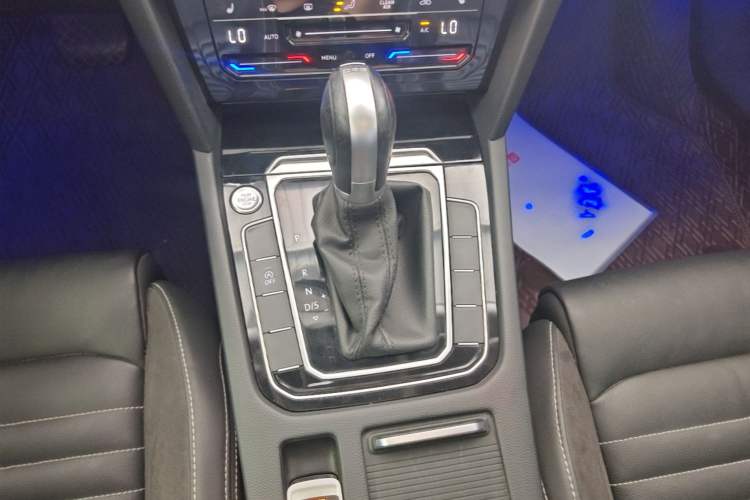 Used Volkswagen Magotan 2020 330TSI DSG Leading Model Gear Lever