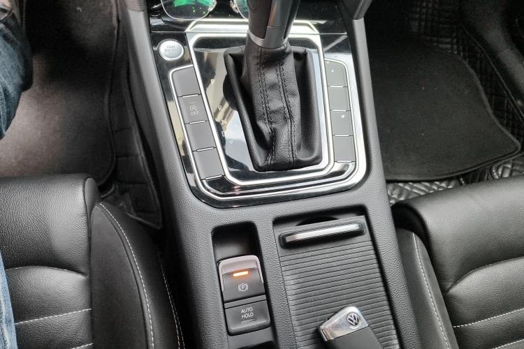 Used Volkswagen Magotan 2020 330TSI DSG Leading Model Gear Lever