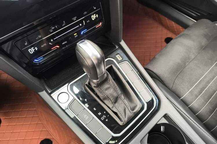 Used Volkswagen Magotan 2020 330TSI DSG Leading Model Gear Lever