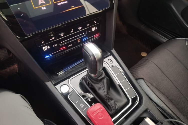 Used Volkswagen Magotan 2020 380TSI DSG Luxury Version Gear Lever