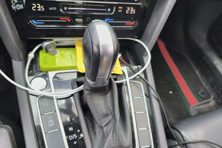 Used Volkswagen Magotan 2020 280TSI DSG Leading Edition Gear Lever