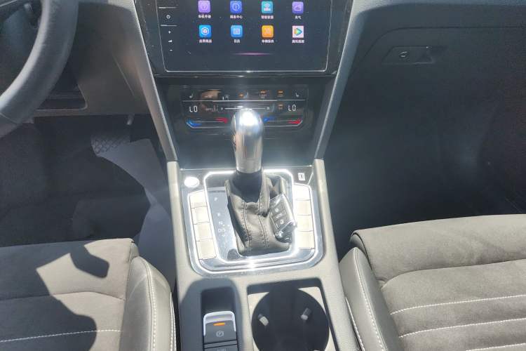 Used Volkswagen Magotan 2020 330TSI DSG Luxury Edition Gear Lever