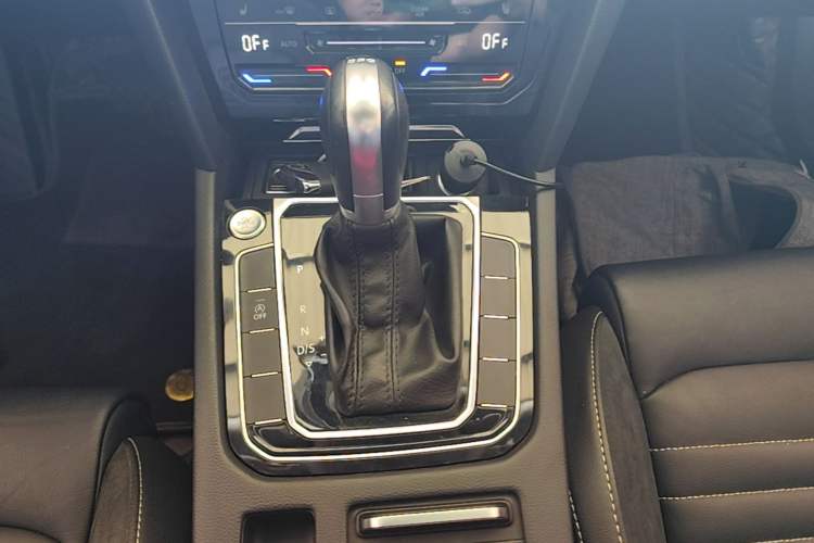 Used Volkswagen Magotan 2020 330TSI DSG Leading Model Gear Lever