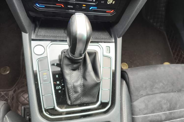 Used Volkswagen Magotan 2020 330TSI DSG Luxury Edition Gear Lever