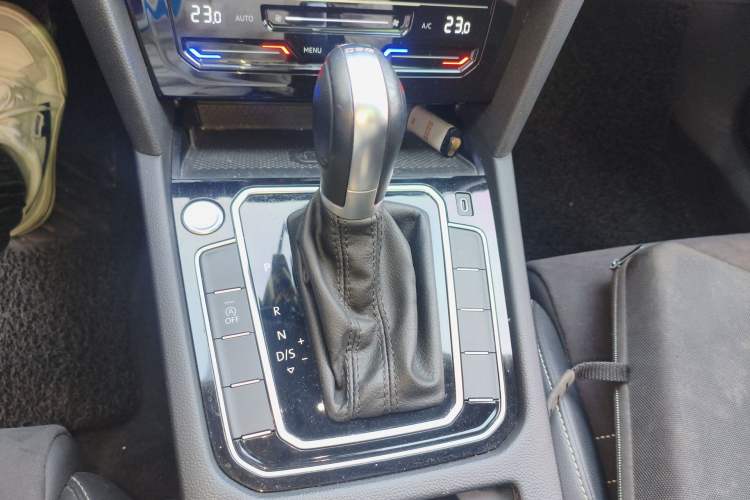 Used Volkswagen Magotan 2020 380TSI DSG Luxury Version Gear Lever