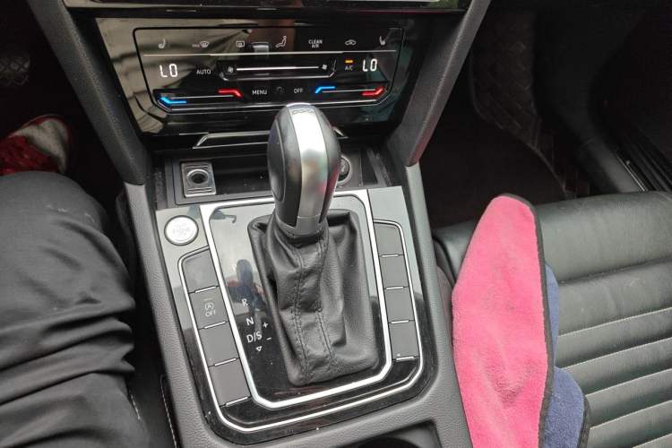 Used Volkswagen Magotan 2020 330TSI DSG Leading Model Gear Lever