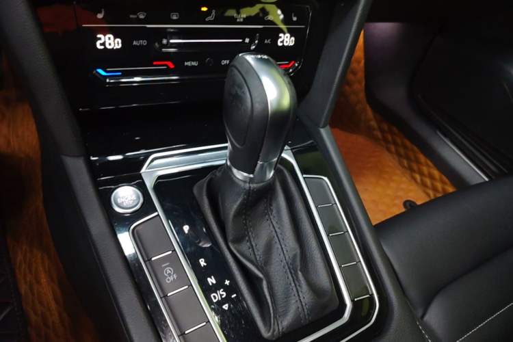 Used Volkswagen Magotan 2020 330TSI DSG Leading Model Gear Lever