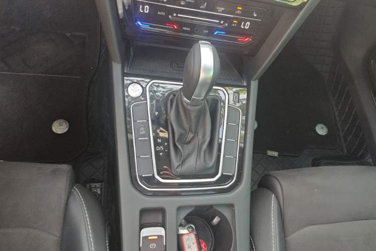 Used Volkswagen Magotan 2020 330TSI DSG Luxury Edition Gear Lever