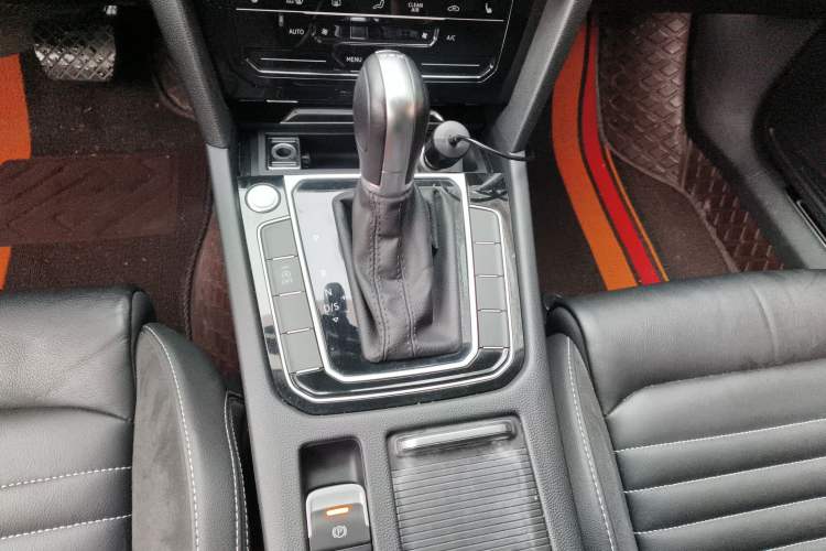 Used Volkswagen Magotan 2020 330TSI DSG Leading Model Gear Lever