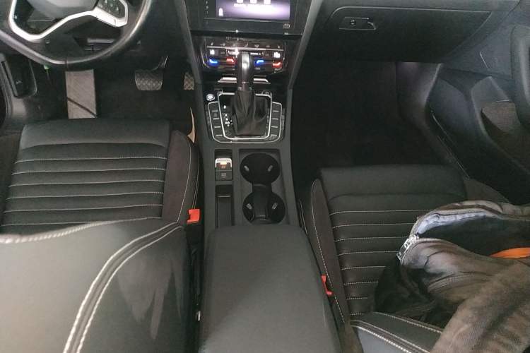 Used Volkswagen Magotan 2020 330TSI DSG Leading Model Gear Lever
