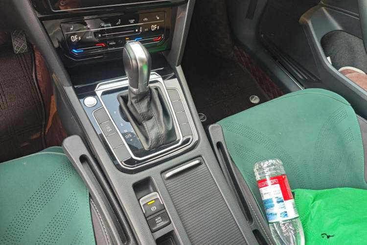 Used Volkswagen Magotan 2020 330TSI DSG Leading Model Gear Lever