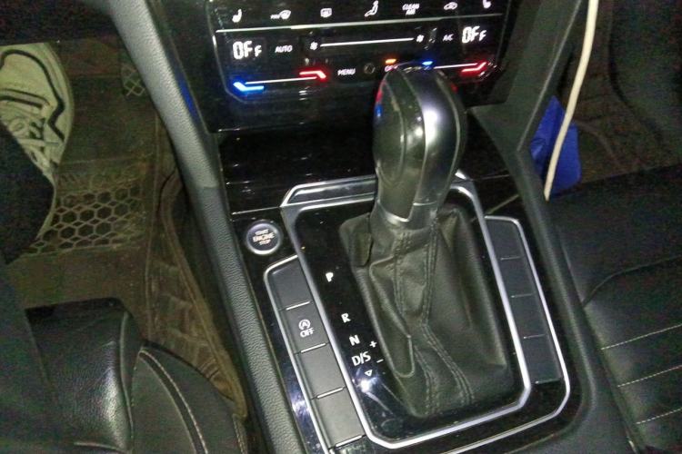 Used Volkswagen Magotan 2020 330TSI DSG Leading Model Gear Lever