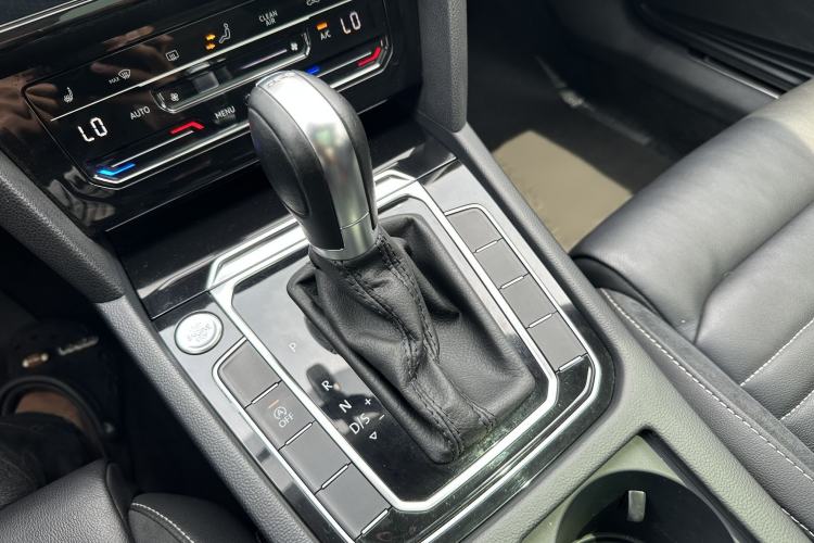 Used Volkswagen Magotan 2020 330TSI DSG Leading Model Gear Lever