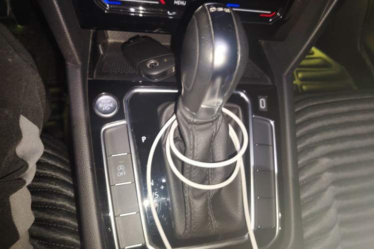 Used Volkswagen Magotan 2020 330TSI DSG Luxury Edition Gear Lever
