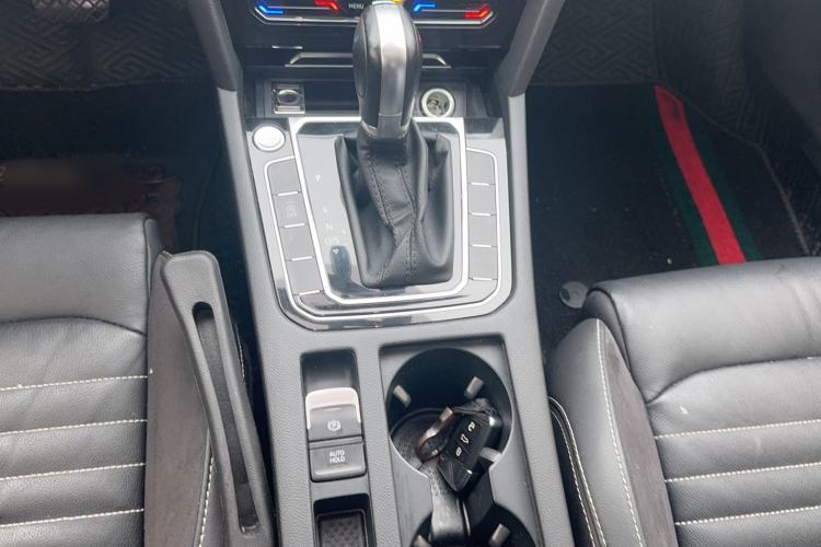 Used Volkswagen Magotan 2020 280TSI DSG Leading Edition Gear Lever