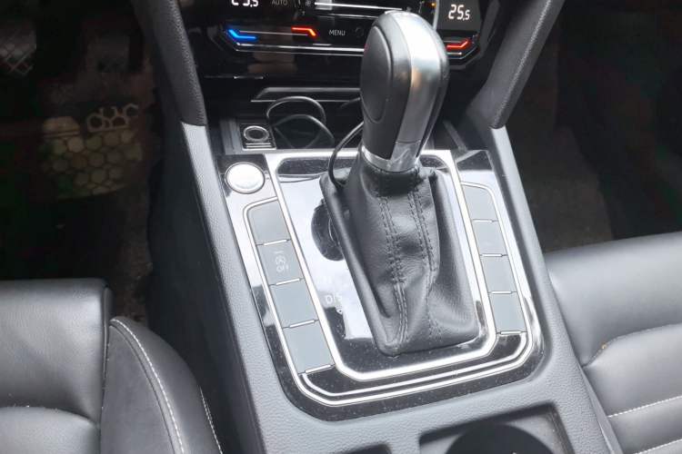 Used Volkswagen Magotan 2020 330TSI DSG Leading Model Gear Lever