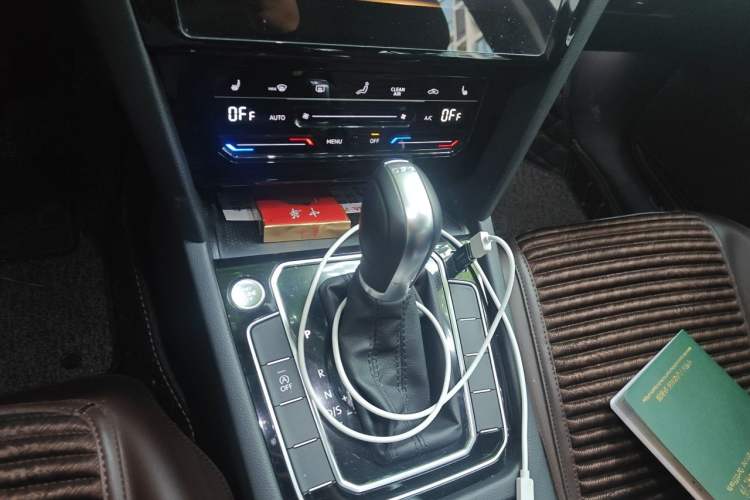 Used Volkswagen Magotan 2020 330TSI DSG Luxury Edition Gear Lever
