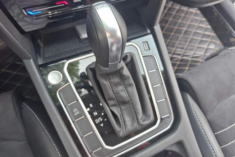 Used Volkswagen Magotan 2020 330TSI DSG Luxury Edition Gear Lever