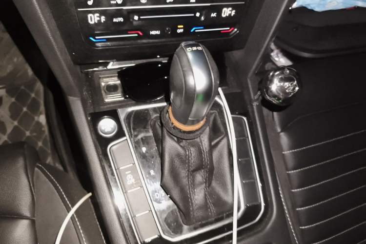 Used Volkswagen Magotan 2020 330TSI DSG Leading Model Gear Lever