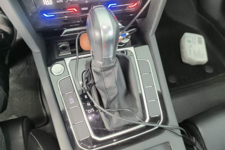 Used Volkswagen Magotan 2020 330TSI DSG Luxury Edition Gear Lever