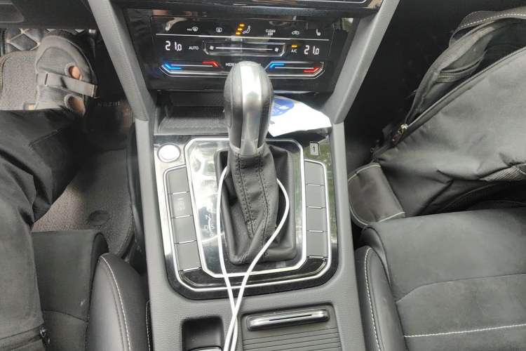 Used Volkswagen Magotan 2020 330TSI DSG Luxury Edition Gear Lever