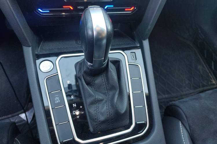 Used Volkswagen Magotan 2020 330TSI DSG Luxury Edition Gear Lever