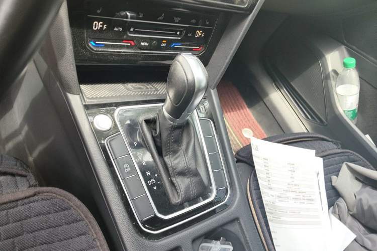 Used Volkswagen Magotan 2020 330TSI DSG Luxury Edition Gear Lever