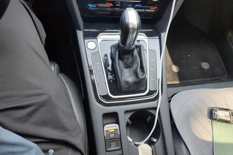 Used Volkswagen Magotan 2020 330TSI DSG Leading Model Gear Lever