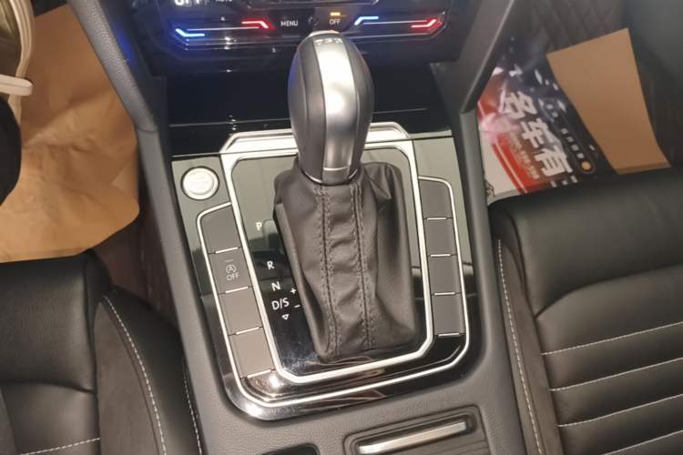 Used Volkswagen Magotan 2020 330TSI DSG Leading Model Gear Lever