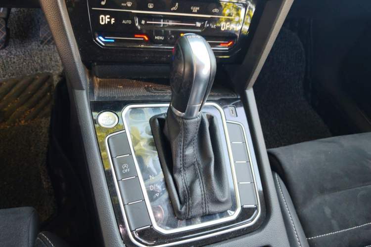 Used Volkswagen Magotan 2020 330TSI DSG Luxury Edition Gear Lever