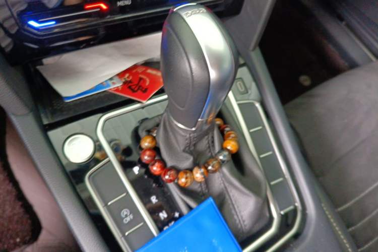Used Volkswagen Magotan 2020 330TSI DSG Luxury Edition Gear Lever