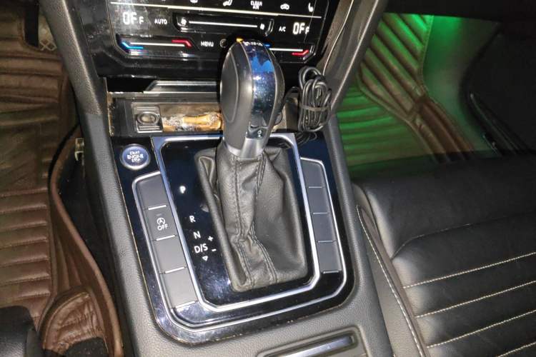 Used Volkswagen Magotan 2020 330TSI DSG Leading Model Gear Lever